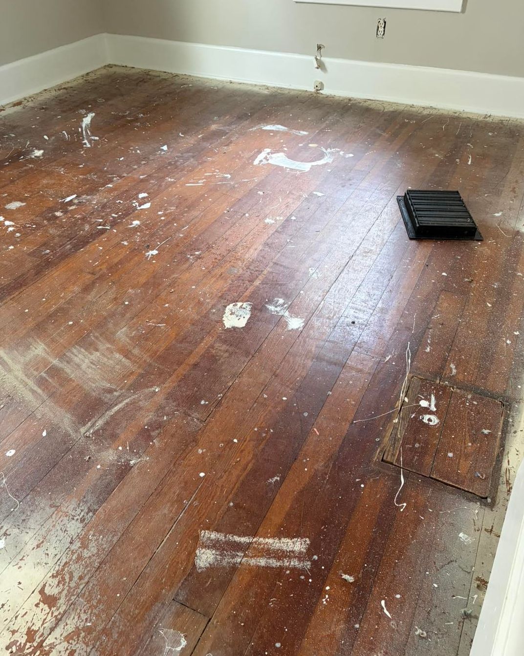 Bedroom floor before refinishing